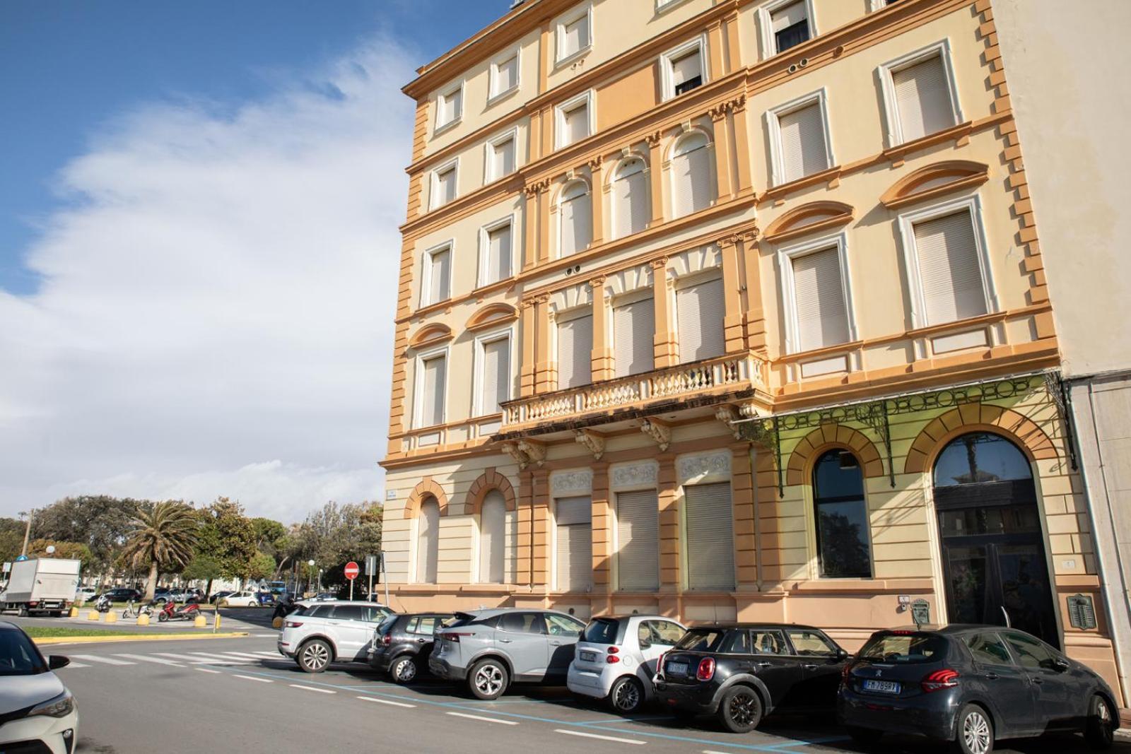 "Burlamacca" Luxury Apartment Viareggio Exterior photo